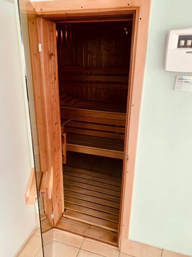 City View Wellness Apartment Swim&Steam&Relax Cracovia Esterno foto
